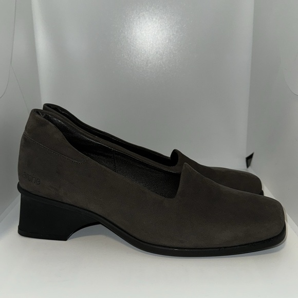 Arche Women's Nubuck Leather Slip On Loafers w Heel Women’s 39 US 8 - Picture 1 of 11